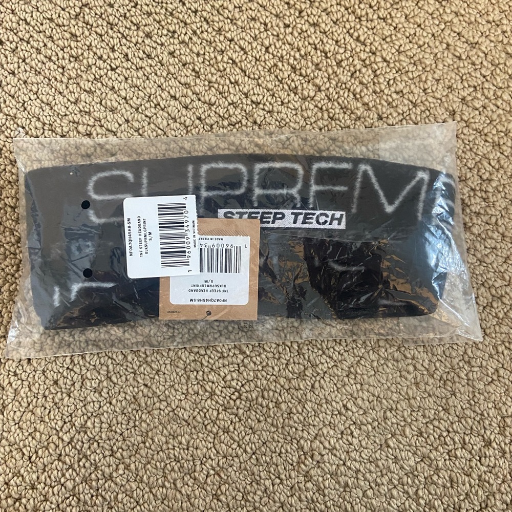 Supreme steep tech headband s/m size